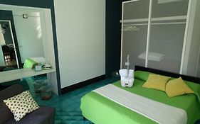 Ninina Boutique Suites