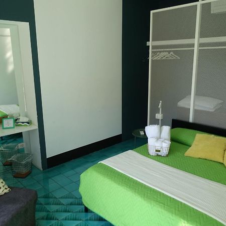 Ninina Boutique Suites Salerno Exterior foto