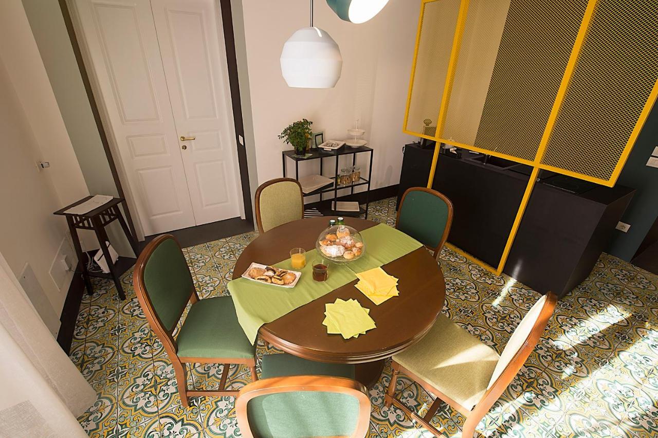 Ninina Boutique Suites Salerno Exterior foto