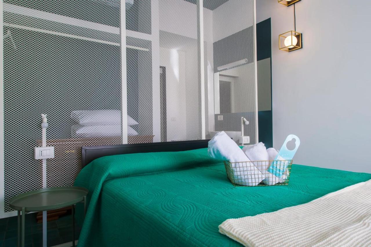 Ninina Boutique Suites Salerno Exterior foto
