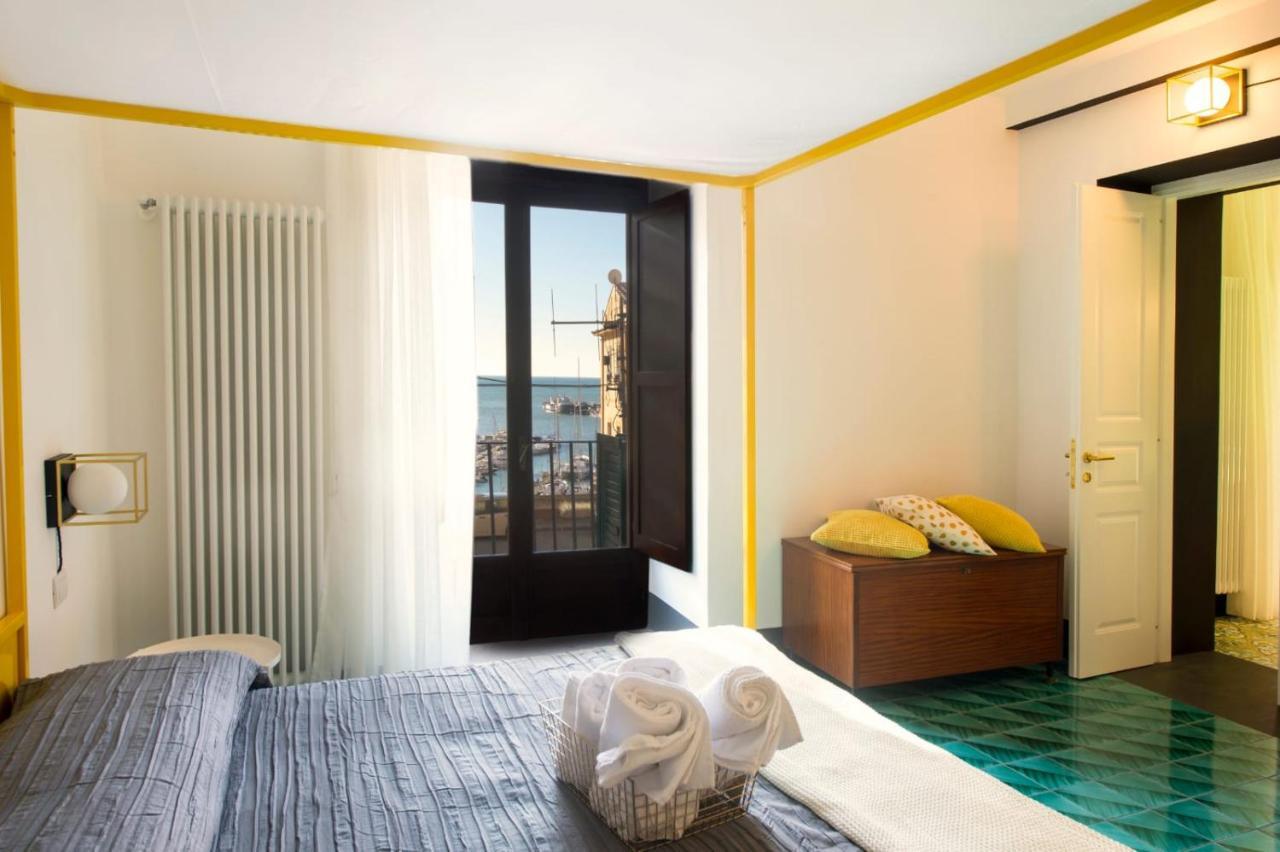 Ninina Boutique Suites Salerno Exterior foto